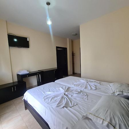 Hotel Kukesi Lini المظهر الخارجي الصورة