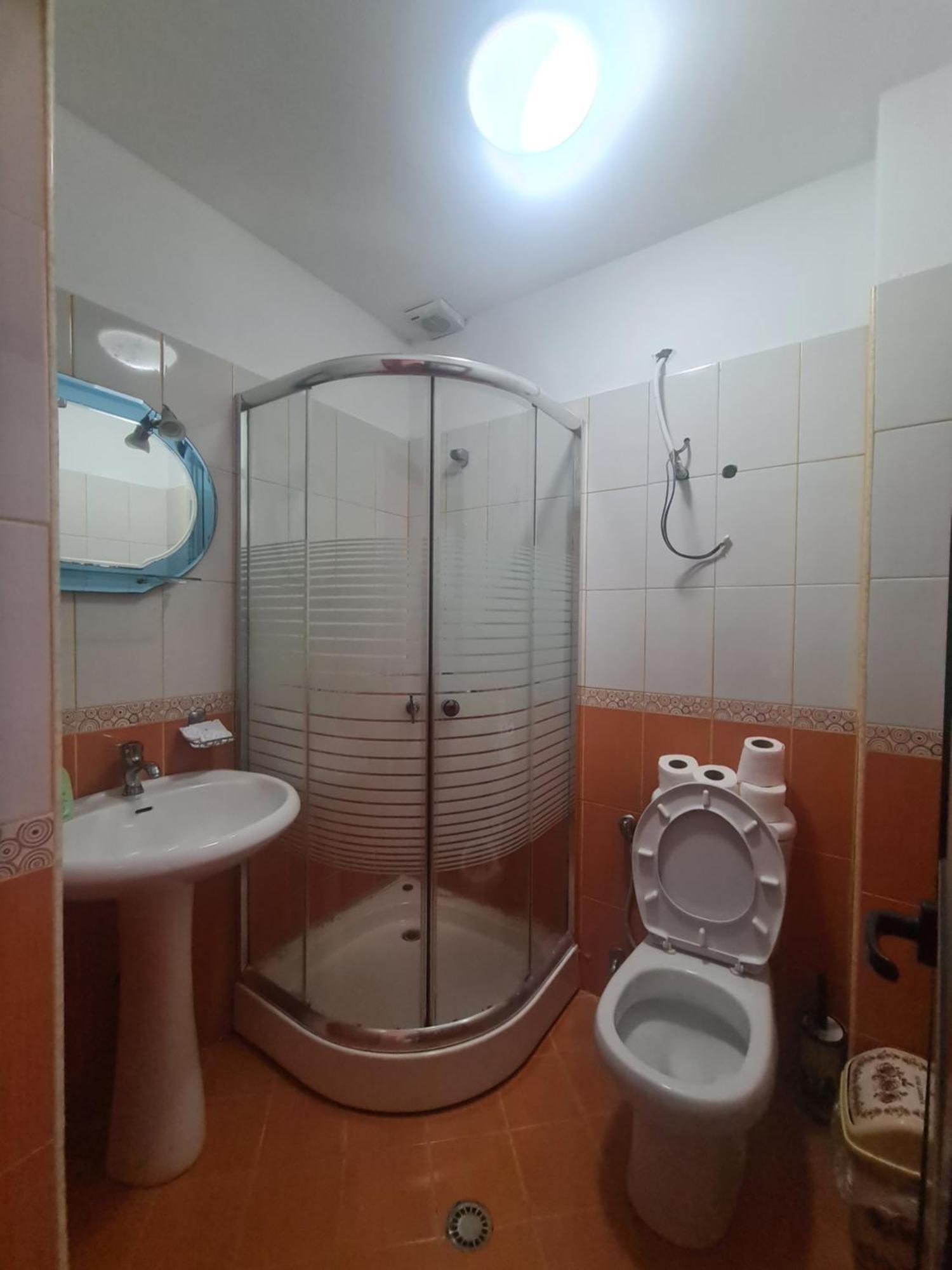 Hotel Kukesi Lini المظهر الخارجي الصورة